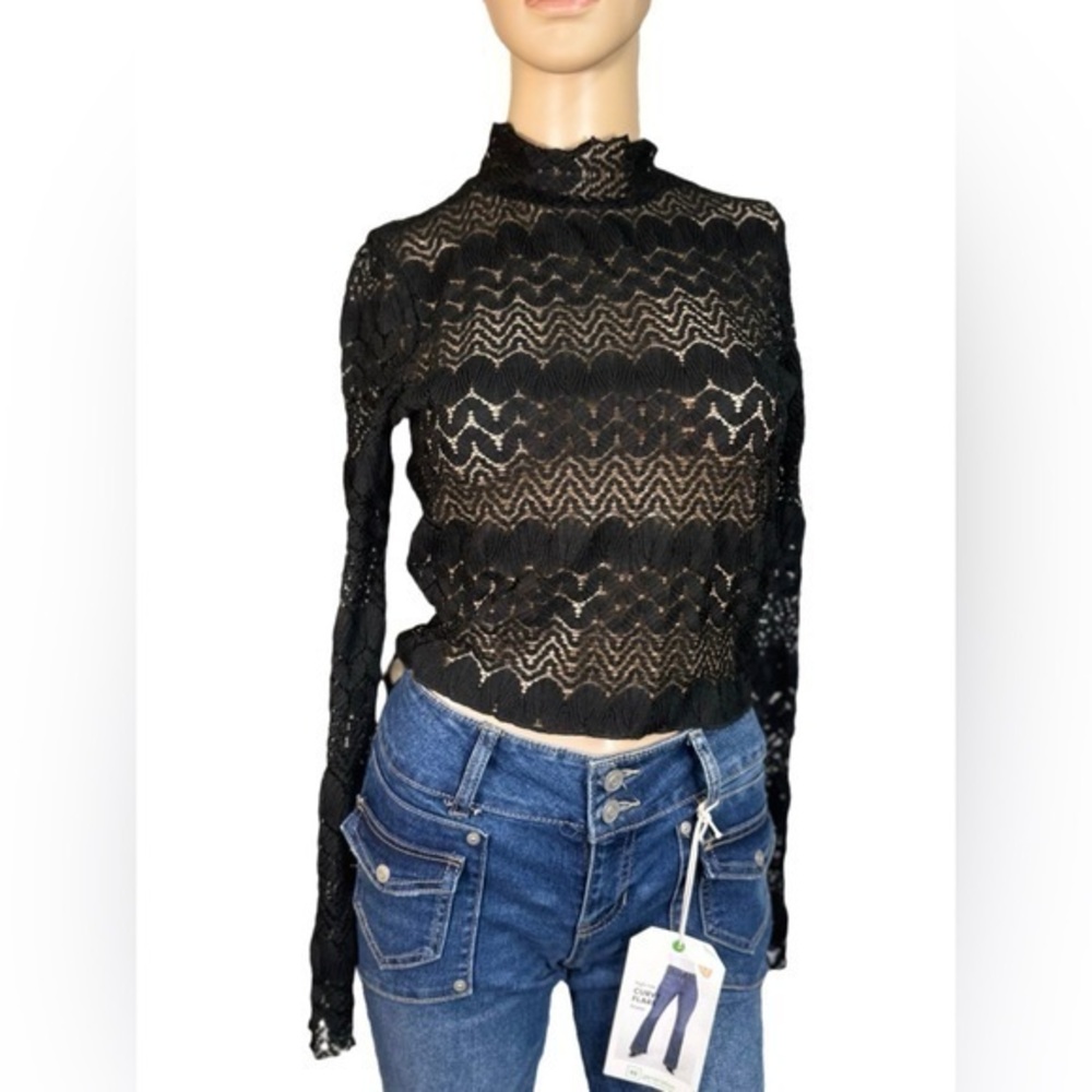 NEW HURLEY Juniors' Lacey Mock-Neck Crop Top NWT